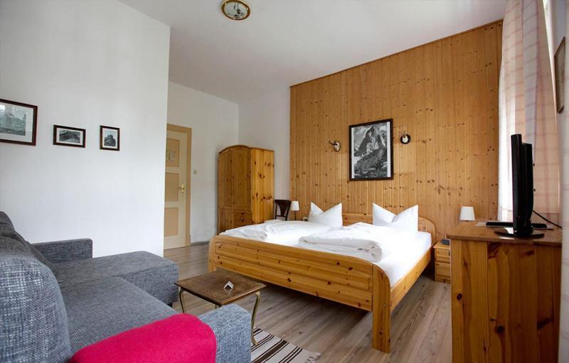 Gaestehaus Hohe Tannen Garmisch-Partenkirchen Bagian luar foto